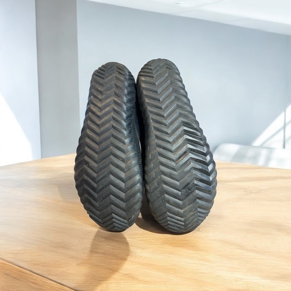 Sorel Out N About Buffalo Plaid Booties - Size 8 - Picture 6 of 7